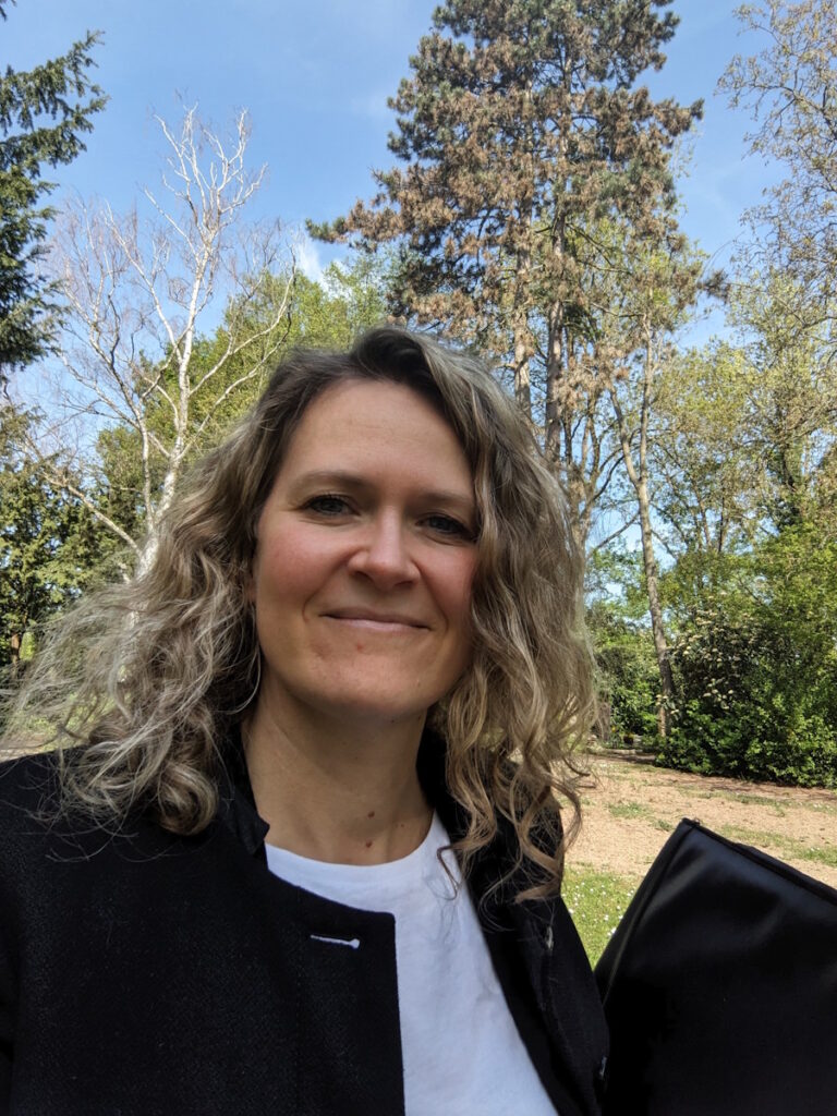 Trauerrednerin Ingrid Rupp im Friedwald